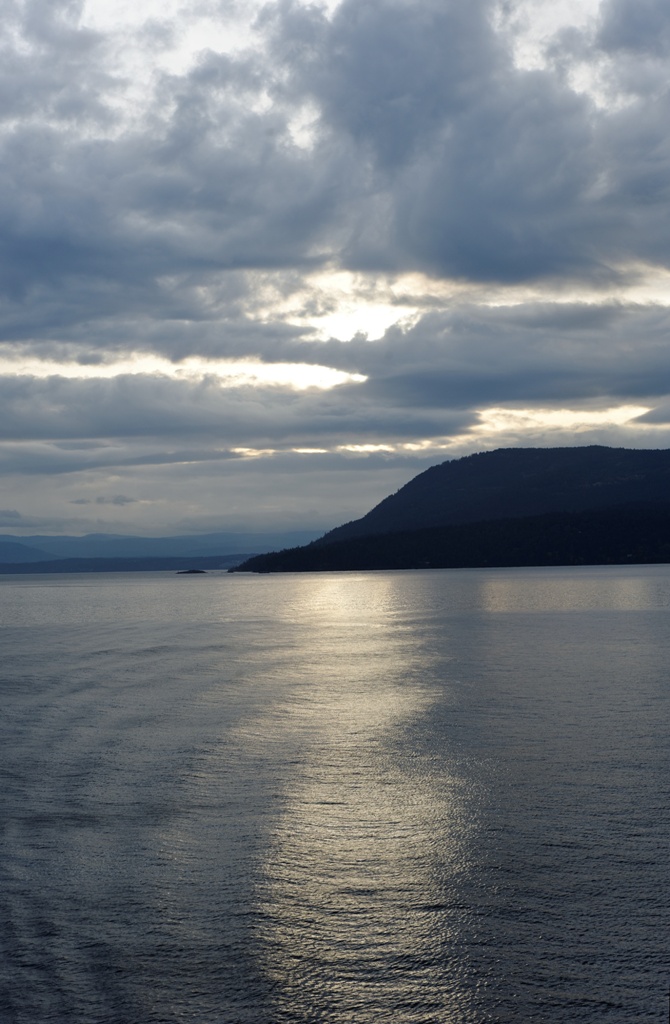 Leaving Victoria Island (Canada/BC)